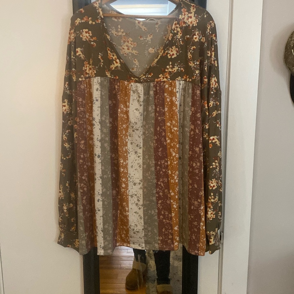 NWT: never worn, was sent this by accident: tags missing but brand new